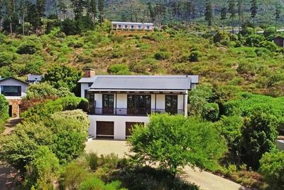House For Sale in Kenrock Country Estate, Hout Bay