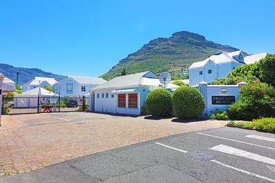 Apartment / Flat For Sale in Hout Bay Central, Hout Bay