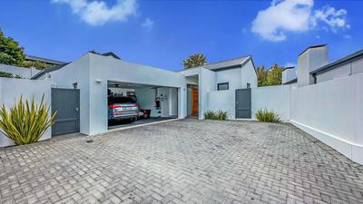 House For Sale in Valley Area, Hout Bay